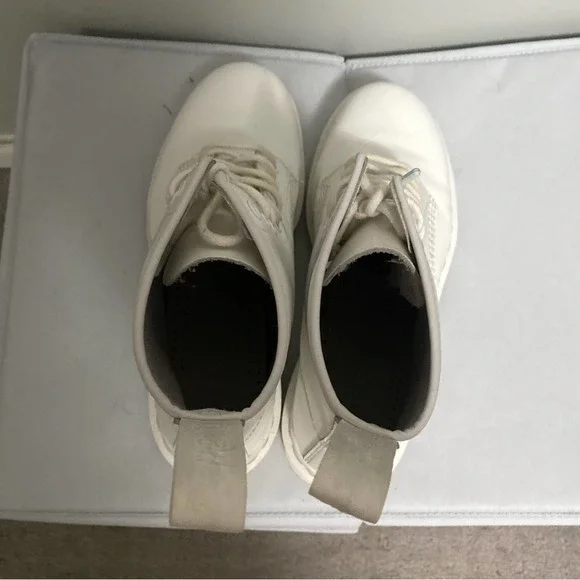 Dr. Martens White Ankle Boots Timeless Style - Picture 8 of 10